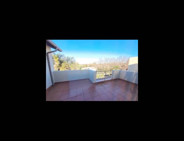 2 BEDROOM APARTMENT FOR SALE IN LINKSFIELD RIDGE